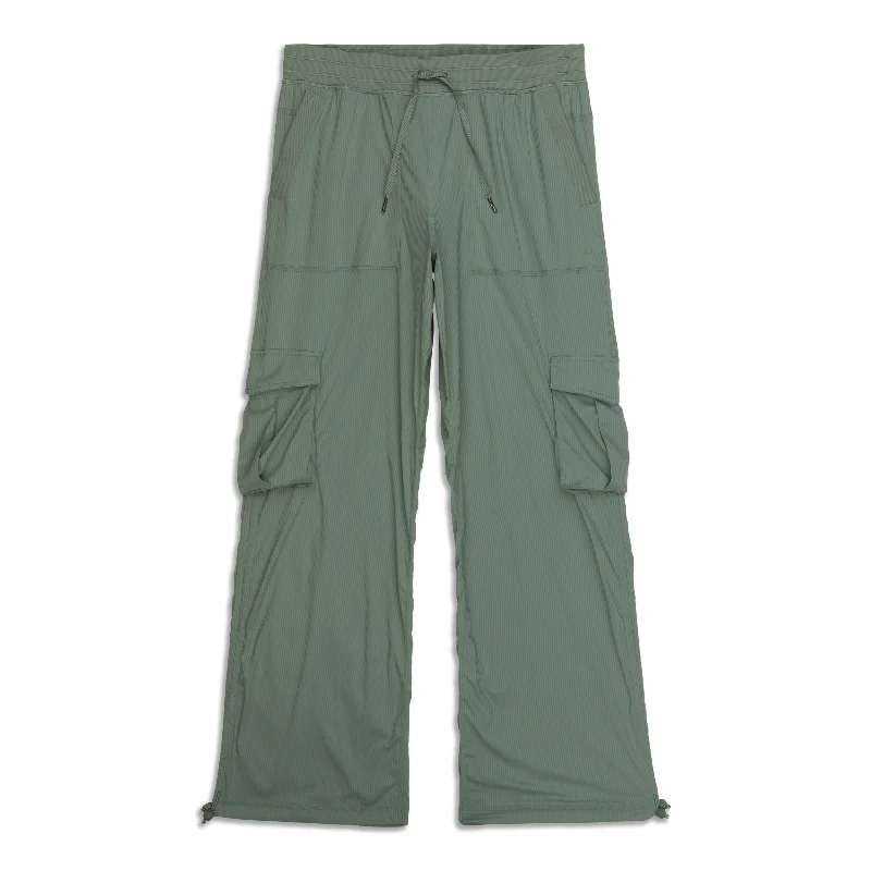 Dance Studio Relaxed-Fit Mid-Rise Cargo Pant - Resale